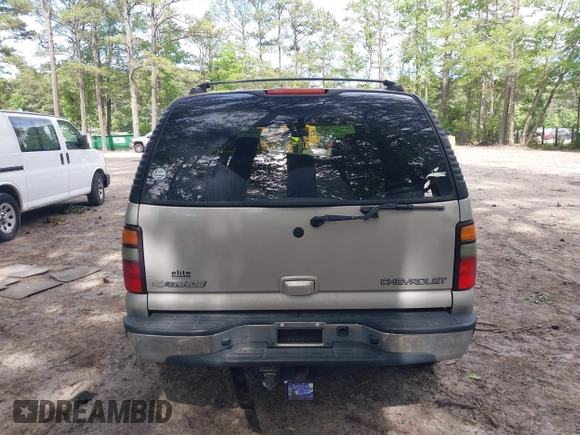 2005 Chevrolet Tahoe LS z VIN 1GNEK13T45J167997, wystawiony jako IAAI lot #42298160 z przebiegiem 142 981 mil mil oraz . Historia ofert i sprzedaży dostępna na DreamBid. Obrazek 16.