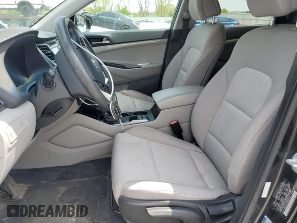 2016 Hyundai Tucson SE z VIN KM8J23A48GU074377, wystawiony jako Copart lot #56363705 z przebiegiem 136 756 mil mil oraz Czysty tytuł • Clean title. Historia ofert i sprzedaży dostępna na DreamBid. Obrazek 7.