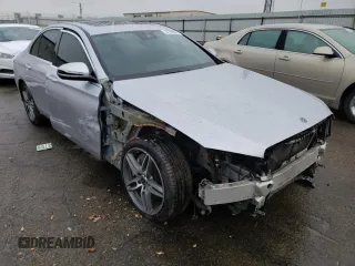2018 Mercedes-Benz E-Class E 300 with VIN WDDZF4JB1JA405458, listed as a Copart auction lot 37282893 with 69,112 mi miles. Bid and sale history available at carsss.com. Image 4.