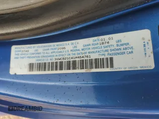 2001 Volkswagen Beetle GLS с VIN 3VWCB21C41M454761, выставлен на аукционе Copart как лот 77632914 с пробегом Не указан миль и Списание • Salvage title. История ставок и продаж доступна на DreamBid. Изображение 12.