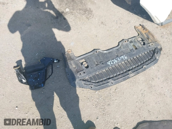 2014 Ford Fiesta S с VIN 3FADP4AJ7EM196217, выставлен на аукционе IAAI как лот 42263196 с пробегом Не указан миль и . История ставок и продаж доступна на DreamBid. Изображение 11.