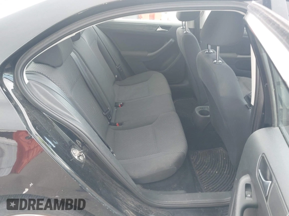2012 Volkswagen Jetta S с VIN 3VW1K7AJ9CM326666, выставлен на аукционе IAAI как лот 42140143 с пробегом 138 919 миль миль и . История ставок и продаж доступна на DreamBid. Изображение 8.