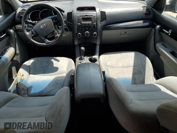 2013 Kia Sorento LX with VIN 5XYKT4A20DG323200, listed as a Copart auction lot 61738005 with 205,312 mi miles and Salvage title. Bid and sale history available at DreamBid. Image 8.