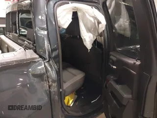 2017 GMC Sierra 1500 SLE z VIN 1GTV2MEC2HZ194077, wystawiony jako IAAI lot #41509400 z przebiegiem Nie podano mil oraz . Historia ofert i sprzedaży dostępna na DreamBid. Obrazek 8.