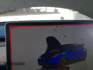 2022 Tesla Model 3 Long Range z VIN 5YJ3E1EB5NF205806, wystawiony jako IAAI lot #42063489 z przebiegiem 63 307 mil mil oraz . Historia ofert i sprzedaży dostępna na DreamBid. Obrazek 17.