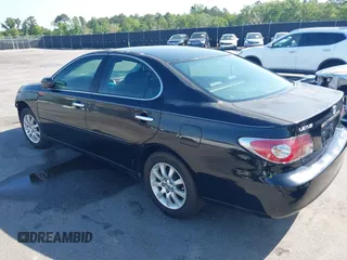 2003 Lexus ES 300 with VIN JTHBF30G030105534, listed as a IAAI auction lot 42127102 with 310,949 mi miles and . Bid and sale history available at DreamBid. Image 3.