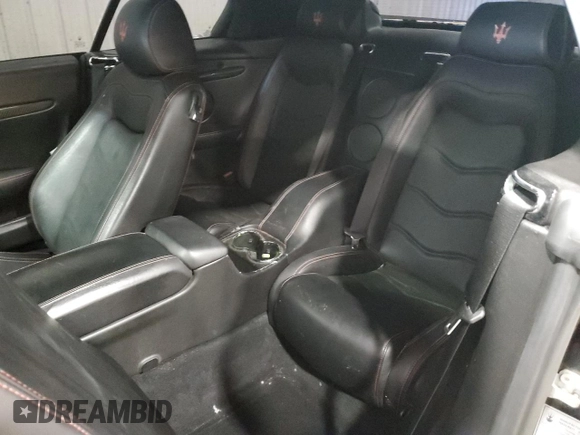 2012 Maserati GranTurismo Sport z VIN ZAM45MMA7C0062010, wystawiony jako Copart lot #59426994 z przebiegiem 49 936 mil mil oraz Szkoda całkowita • Salvage title. Historia ofert i sprzedaży dostępna na DreamBid. Obrazek 10.