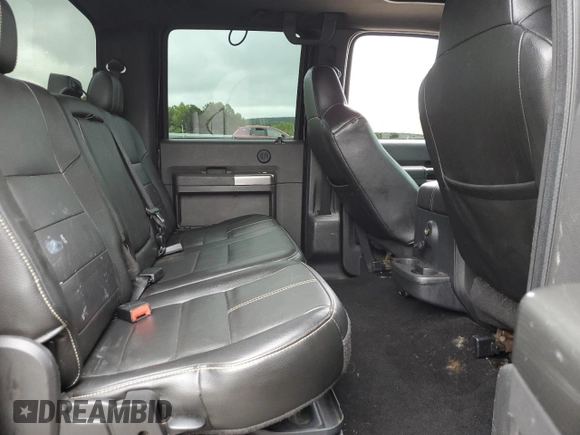 2008 Ford F-350 XL z VIN 1FTWW31RX8EA43282, wystawiony jako Copart lot #57851295 z przebiegiem 189 127 mil mil oraz Szkoda całkowita • Salvage title. Historia ofert i sprzedaży dostępna na DreamBid. Obrazek 10.