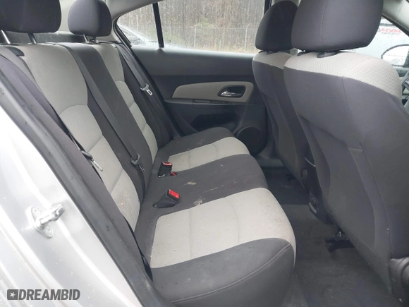 2015 Chevrolet Cruze LS with VIN 1G1PA5SH8F7225657, listed as a IAAI auction lot 41788086 with 118,307 mi miles. Bid and sale history available at carsss.com. Image 8.