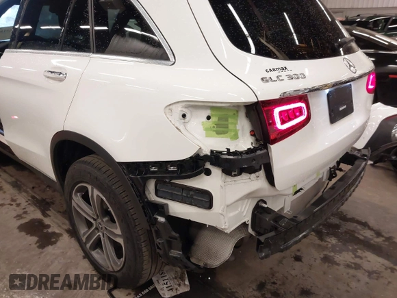 2022 Mercedes-Benz GLC 300 z VIN W1N0G8EB1NV377962, wystawiony jako IAAI lot #41651828 z przebiegiem 13 729 mil mil oraz . Historia ofert i sprzedaży dostępna na DreamBid. Obrazek 22.