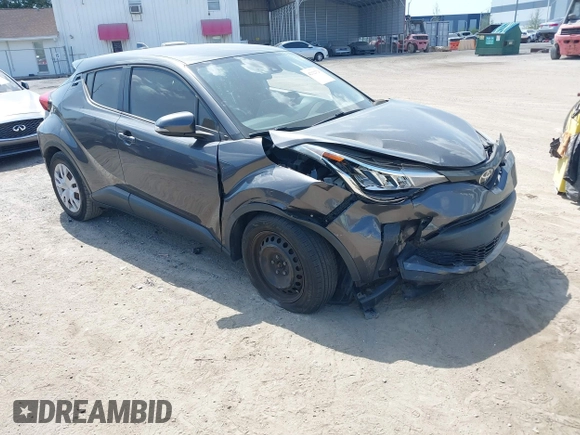 2020 Toyota C-HR LE z VIN NMTKHMBX4LR111797, wystawiony jako IAAI lot #42122726 z przebiegiem 62 138 mil mil oraz . Historia ofert i sprzedaży dostępna na DreamBid. Obrazek 1.