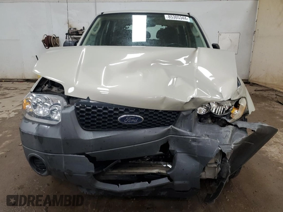 2005 Ford Escape XLS Value with VIN 1FMYU02Z15KB69454, listed as a Copart auction lot 85305344 with 195,662 mi miles and Salvage Title. Bid and sale history available at carsss.com. Image 5.