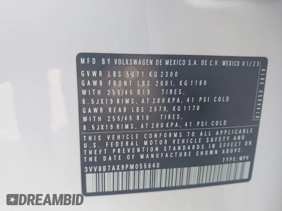 2023 Volkswagen Tiguan SE R-Line Black z VIN 3VV8B7AX9PM055640, wystawiony jako IAAI lot #42411380 z przebiegiem 68 922 mil mil oraz . Historia ofert i sprzedaży dostępna na DreamBid. Obrazek 9.