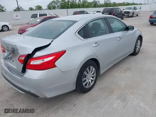 2016 Nissan Altima 2.5 S with VIN 1N4AL3AP4GN325116, listed as a IAAI auction lot 41918204 with 92,547 mi miles. Bid and sale history available at carsss.com. Image 4.