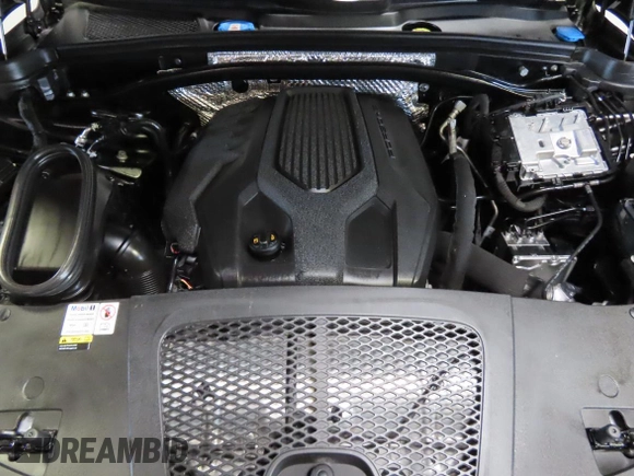 2023 Porsche Macan with VIN WP1AA2A50PLB01554, listed as a Copart auction lot 61992765 with 31,549 mi miles and Salvage title. Bid and sale history available at DreamBid. Image 7.