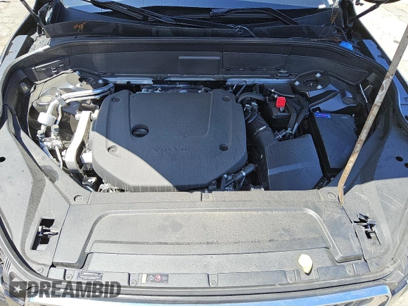 2025 Volvo XC90 Plus with VIN YV4062PE2S1335900, listed as a Copart auction lot 51378125 with 3,423 mi miles and Clean Title. Bid and sale history available at DreamBid. Image 12.