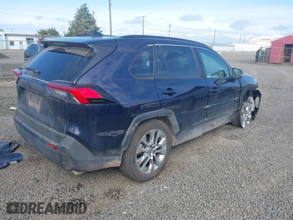 2024 Toyota RAV4 XLE Premium z VIN 2T3A1RFV0RW468912, wystawiony jako IAAI lot #42287928 z przebiegiem 14 574 mil mil oraz . Historia ofert i sprzedaży dostępna na DreamBid. Obrazek 4.