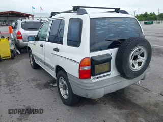 2001 Chevrolet Tracker with VIN 2CNBE13C016903775, listed as a IAAI auction lot 42481922 with 148,878 mi miles and . Bid and sale history available at DreamBid. Image 3.
