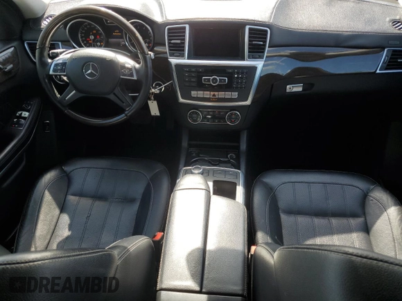 2014 Mercedes-Benz GL 450 z VIN 4JGDF7CEXEA348496, wystawiony jako Copart lot #55187005 z przebiegiem 150 359 mil mil oraz Czysty tytuł • Clean title. Historia ofert i sprzedaży dostępna na DreamBid. Obrazek 8.