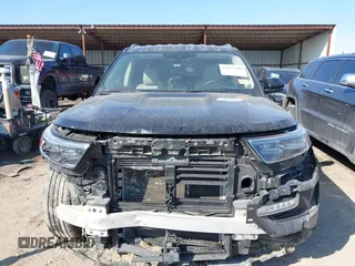 2020 Ford Explorer Limited with VIN 1FMSK7FH5LGB92998, listed as a IAAI auction lot 41651799 with 65,970 mi miles and . Bid and sale history available at carsss.com. Image 13.