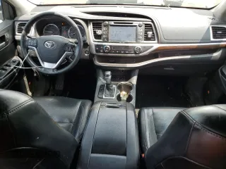 2015 Toyota Highlander Limited with VIN 5TDDKRFH6FS182578, listed as a Copart auction lot 59052505 with 137,881 mi miles and Salvage title. Bid and sale history available at DreamBid. Image 8.