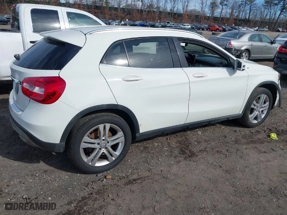 2016 Mercedes-Benz GLA with VIN WDCTG4EB4GJ258174, listed as a IAAI auction lot 41595364 with 112,649 mi miles. Bid and sale history available at carsss.com. Image 4.