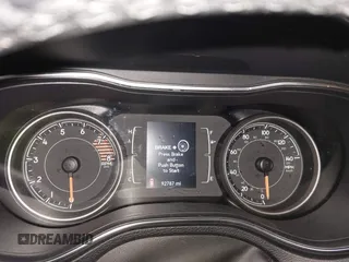 2019 Jeep Cherokee Latitude Plus с VIN 1C4PJMLXXKD315119, выставлен на аукционе IAAI как лот 42111411 с пробегом 92 787 миль миль и . История ставок и продаж доступна на DreamBid. Изображение 7.