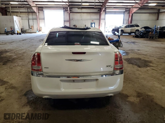 2011 Chrysler 300 C z VIN 2C3CK6CT7BH559984, wystawiony jako Copart lot #56332715 z przebiegiem Nie podano mil oraz Czysty tytuł • Clean title. Historia ofert i sprzedaży dostępna na DreamBid. Obrazek 6.