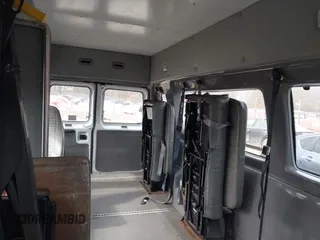 2007 Ford Econoline Cargo Commercial with VIN 1FTNS24W07DB24752, listed as a IAAI auction lot 41710324 with 239,084 mi miles and . Bid and sale history available at DreamBid. Image 8.