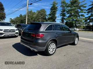 2020 Mercedes-Benz GLC 300 z VIN WDC0G8DB6LF673683, wystawiony jako Copart lot #65841355 z przebiegiem 86 329 mil mil oraz Czysty tytuł • Clean title. Historia ofert i sprzedaży dostępna na DreamBid. Obrazek 3.