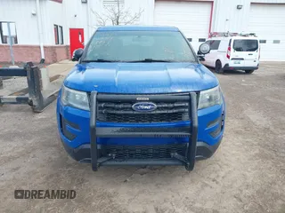 2017 Ford Police Interceptor Utility z VIN 1FM5K8AR4HGA36073, wystawiony jako IAAI lot #42010780 z przebiegiem 152 866 mil mil oraz . Historia ofert i sprzedaży dostępna na DreamBid. Obrazek 12.