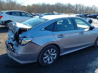 2022 Honda Civic Sedan LX with VIN 2HGFE2F2XNH545465, listed as a IAAI auction lot 41571131 with 43,866 mi miles. Bid and sale history available at carsss.com. Image 17.