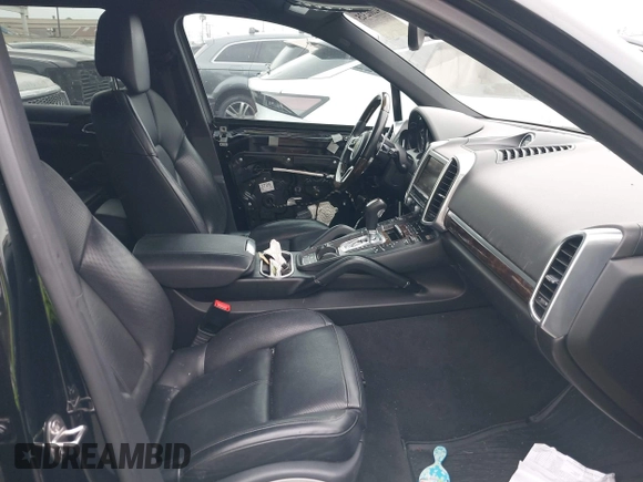 2016 Porsche Cayenne с VIN WP1AA2A24GKA14137, выставлен на аукционе IAAI как лот 42602325 с пробегом 61 865 миль миль и . История ставок и продаж доступна на DreamBid. Изображение 5.