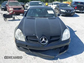 2007 Mercedes-Benz SLK 280 with VIN WDBWK54F37F142526, listed as a IAAI auction lot 42043242 with 128,143 mi miles and . Bid and sale history available at DreamBid. Image 12.