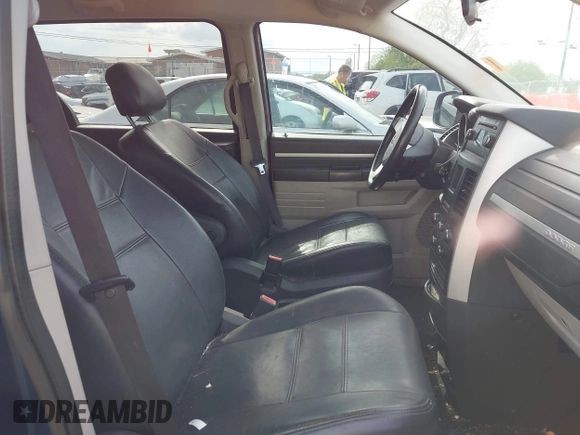 2010 Dodge Grand Caravan Hero with VIN 2D4RN3D16AR418389, listed as a IAAI auction lot 42101018 with 222,046 mi miles and . Bid and sale history available at DreamBid. Image 5.