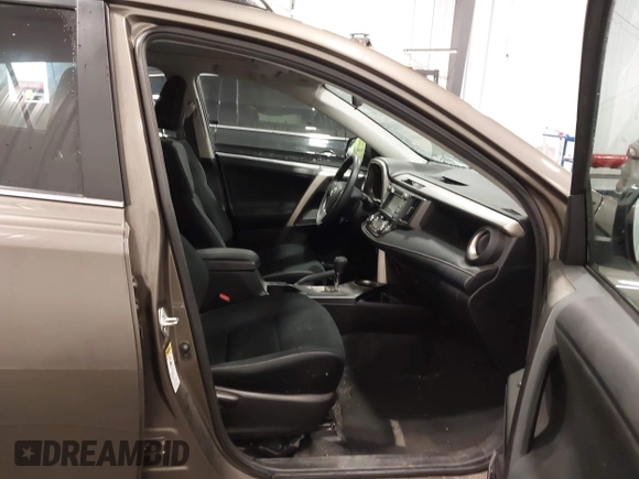 2013 Toyota RAV4 XLE with VIN 2T3RFREV0DW039560, listed as a IAAI auction lot 42344904 with 153,774 mi miles and . Bid and sale history available at DreamBid. Image 5.