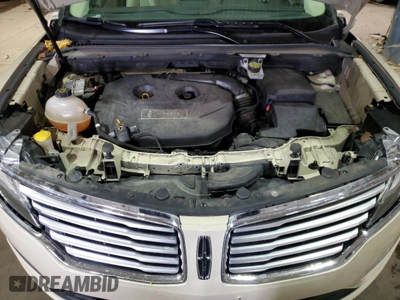 2018 Lincoln MKC Premiere with VIN 5LMCJ1D99JUL20638, listed as a Copart auction lot 45982755 with 45,024 mi miles and Clean title. Bid and sale history available at DreamBid. Image 12.