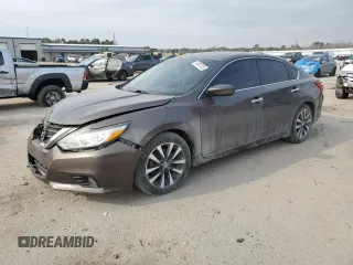 2017 Nissan Altima SV with VIN 1N4AL3AP6HC186832, listed as a Copart auction lot 43807325 with 153,058 mi miles and Salvage Title. Bid and sale history available at carsss.com. Image 1.