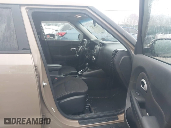 2015 Kia Soul with VIN KNDJN2A22F7191177, listed as a IAAI auction lot 41461278 with 102,023 mi miles. Bid and sale history available at carsss.com. Image 5.