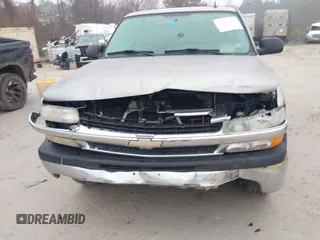 2006 Chevrolet Tahoe LS with VIN 1GNEC13V86R119341, listed as a IAAI auction lot 41564383 with 295,214 mi miles. Bid and sale history available at carsss.com. Image 6.