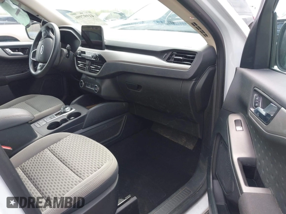 2020 Ford Escape SE z VIN 1FMCU9G68LUB64704, wystawiony jako IAAI lot #41997996 z przebiegiem 50 646 mil mil oraz . Historia ofert i sprzedaży dostępna na DreamBid. Obrazek 5.