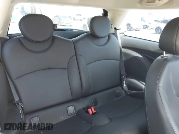 2011 MINI Hardtop with VIN WMWSU3C54BT097742, listed as a IAAI auction lot 42129645 with 115,679 mi miles and . Bid and sale history available at DreamBid. Image 8.