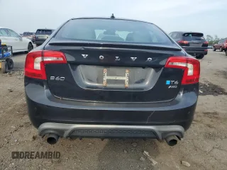 2015 Volvo S60 z VIN YV1902TG6F1307214, wystawiony jako Copart lot #57977025 z przebiegiem 111 135 mil mil oraz Szkoda całkowita • Salvage title. Historia ofert i sprzedaży dostępna na DreamBid. Obrazek 6.
