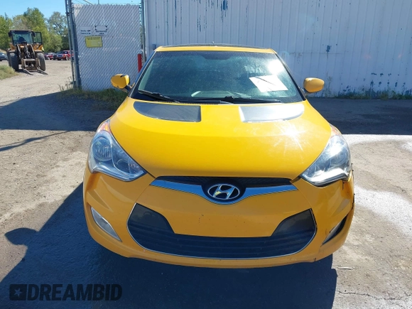 2013 Hyundai Veloster w/Gray Int with VIN KMHTC6AD8DU093272, listed as a IAAI auction lot 40407768 with 91,038 mi miles and . Bid and sale history available at DreamBid. Image 12.