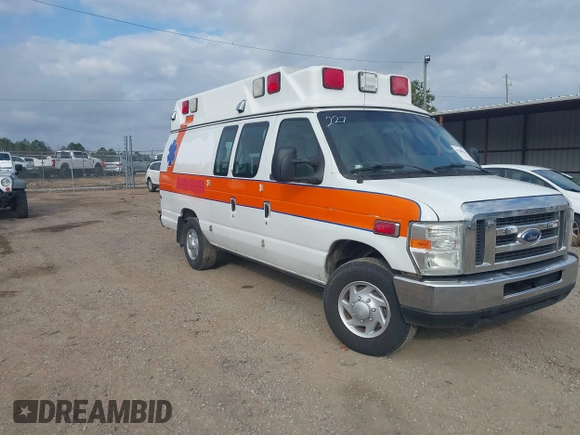 2014 Ford E-Series Commercial z VIN 1FDSS3EL8EDB07123, wystawiony jako IAAI lot #41388634 z przebiegiem 491 580 mil mil oraz . Historia ofert i sprzedaży dostępna na DreamBid. Obrazek 1.