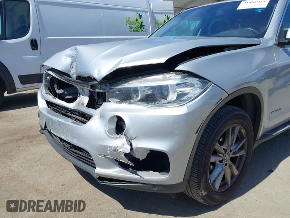 2014 BMW X5 sDrive35i with VIN 5UXKR2C54E0H31217, listed as a IAAI auction lot 41881021 with 163,492 mi miles. Bid and sale history available at carsss.com. Image 6.
