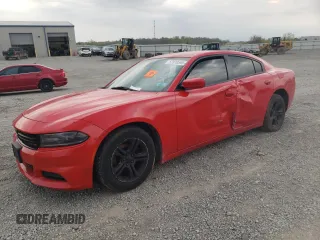 2020 Dodge Charger SXT z VIN 2C3CDXBG9LH117987, wystawiony jako Copart lot #52810595 z przebiegiem Nie podano mil oraz Szkody całkowita. Historia ofert i sprzedaży dostępna na DreamBid. Obrazek 1.