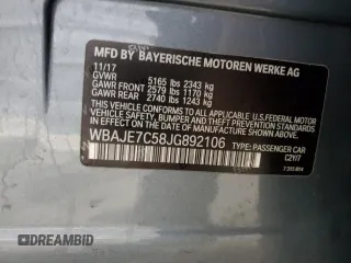 2018 BMW 5 Series 540i xDrive z VIN WBAJE7C58JG892106, wystawiony jako Copart lot #50320225 z przebiegiem 70 761 mil mil oraz Szkoda całkowita • Salvage title. Historia ofert i sprzedaży dostępna na DreamBid. Obrazek 14.