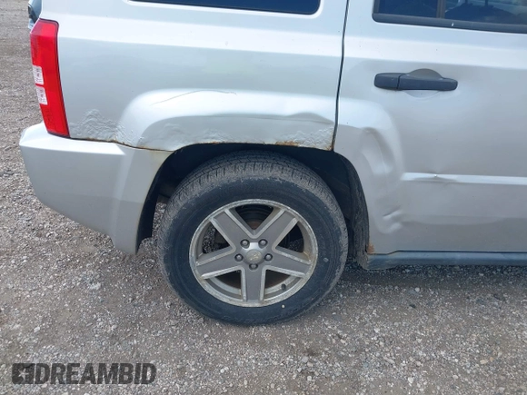 2007 Jeep Patriot Sport with VIN 1J8FF28W17D395749, listed as a IAAI auction lot 42615557 with 227,783 mi miles and . Bid and sale history available at DreamBid. Image 6.