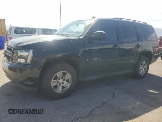 2007 Chevrolet Tahoe LS z VIN 1GNFC13C77J357118, wystawiony jako Copart lot #60043045 z przebiegiem 111 055 mil mil oraz Szkoda całkowita • Salvage title. Historia ofert i sprzedaży dostępna na DreamBid. Obrazek 1.